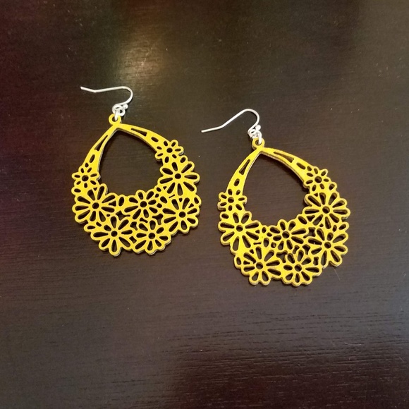 Glam Girl Fashion Jewelry - NWT Vegan Leather Cut Out Earrings